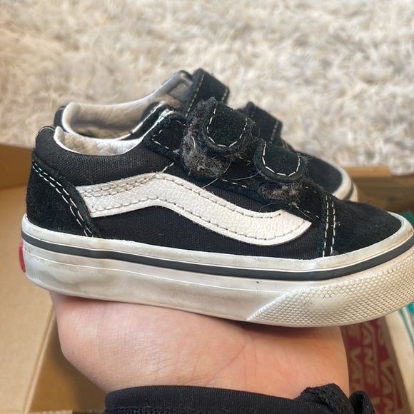 2 pairs toddler vans - Picture 6 of 11